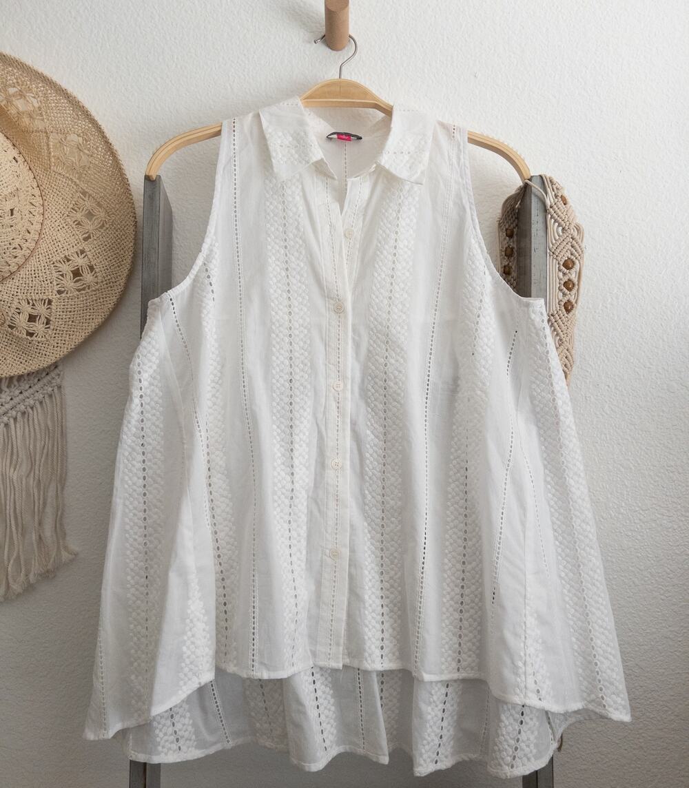 Vince Camuto Crisp White Cotton Top size Small